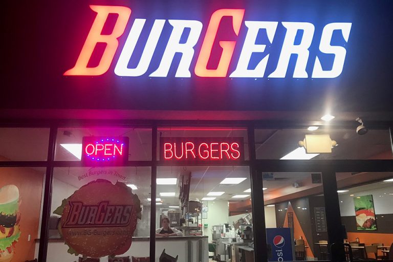 Burgers Meats the Buns - Fresh Never Frozen! | BG Burgers